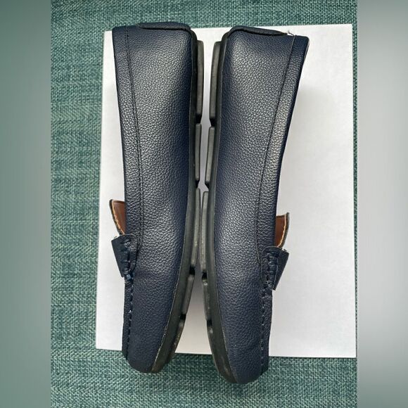 Calvin Klein woman’s 6.5 loafers - Picture 2 of 10